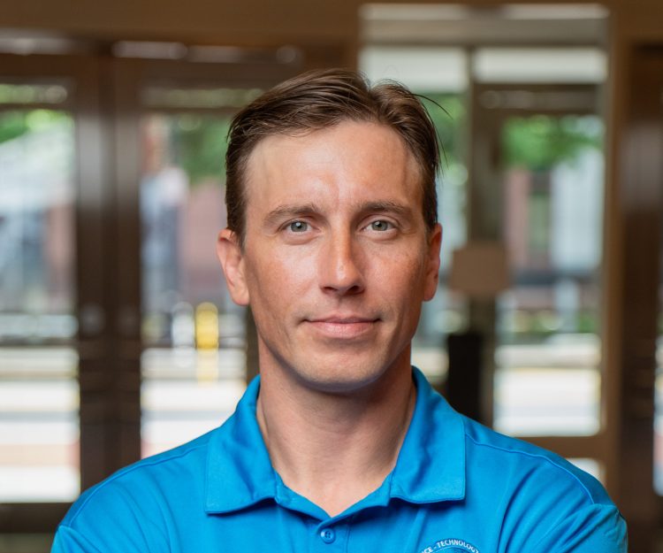 18 FOXXSTEM Headshot Chris Hensley